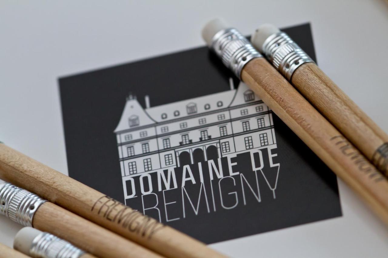 Отель Domaine De Fremigny Bouray-sur-Juine Экстерьер фото